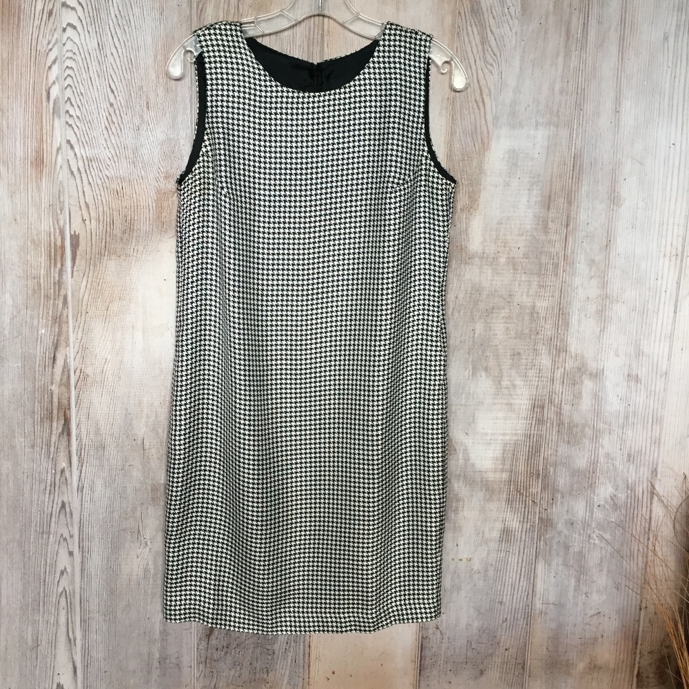 Carole Little Round Neck Sleeveless Dress 6